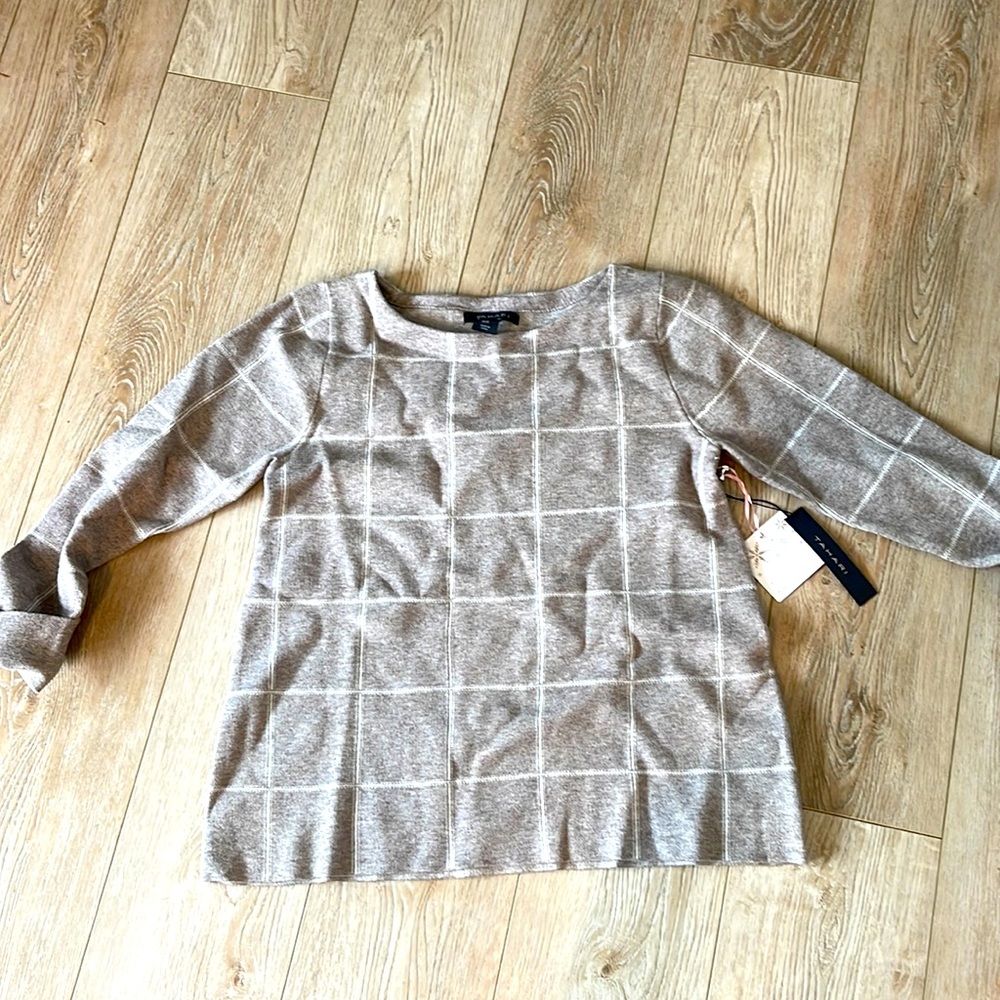 Tahari NWT sweater